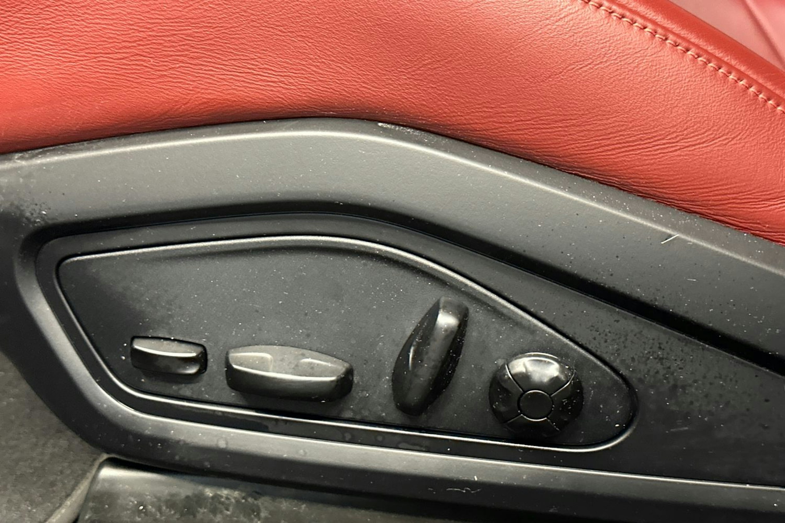 sininen Audi e-tron GT 2022 kuva 25.