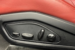 sininen Audi e-tron GT 2022 kuva 25.