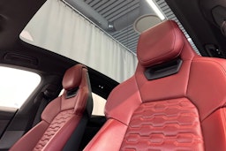 sininen Audi e-tron GT 2022 kuva 26.