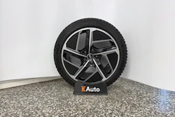 harmaa Audi e-tron GT 2022 kuva 11.