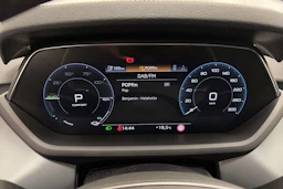 harmaa Audi e-tron GT 2022 kuva 17.