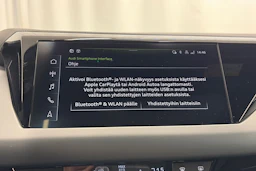 harmaa Audi e-tron GT 2022 kuva 23.