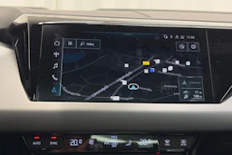 Harmaa Audi e-tron GT 2022 kuva 24.