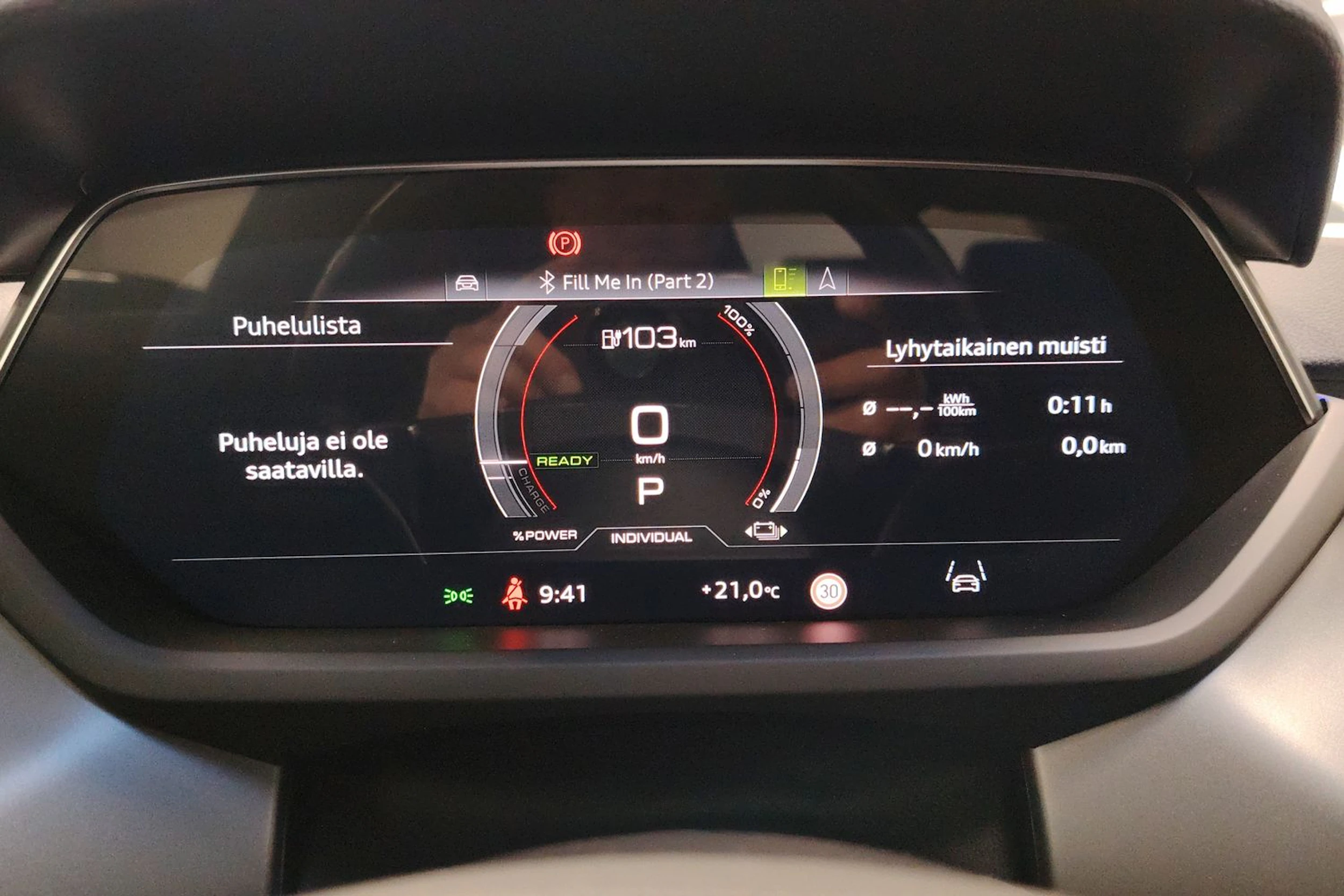 Sininen Audi e-tron GT 2022 kuva 16.