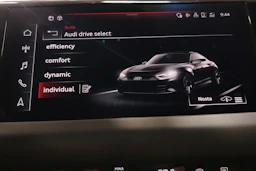 Sininen Audi e-tron GT 2022 kuva 22.