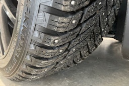 met. harmaa Audi e-tron GT 2022 kuva 13.