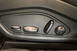 met. harmaa Audi e-tron GT 2022 kuva 15.