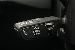 met. harmaa Audi e-tron GT 2022 kuva 22.