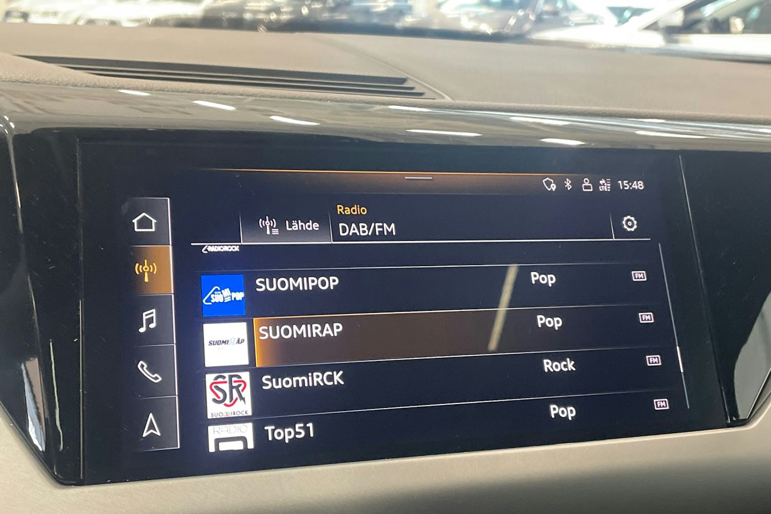 met. harmaa Audi e-tron GT 2022 kuva 30.