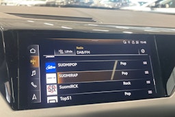 met. harmaa Audi e-tron GT 2022 kuva 30.