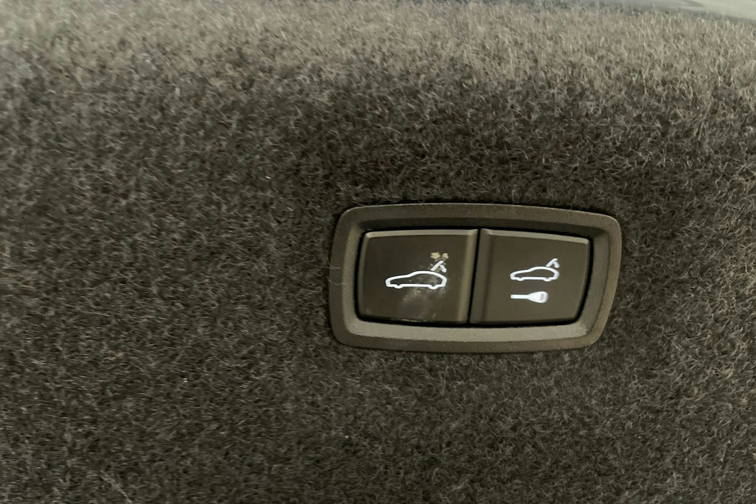 met. harmaa Audi e-tron GT 2022 kuva 46.