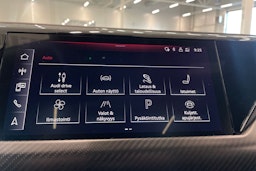 harmaa Audi e-tron GT 2022 kuva 32.