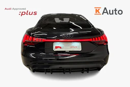 musta Audi e-tron GT 2022 kuva 3.
