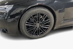 musta Audi e-tron GT 2022 kuva 9.
