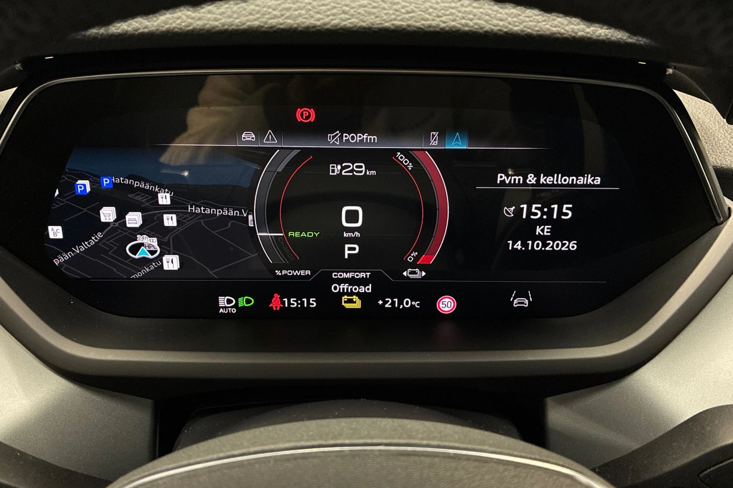 musta Audi e-tron GT 2022 kuva 12.