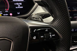 musta Audi e-tron GT 2022 kuva 14.