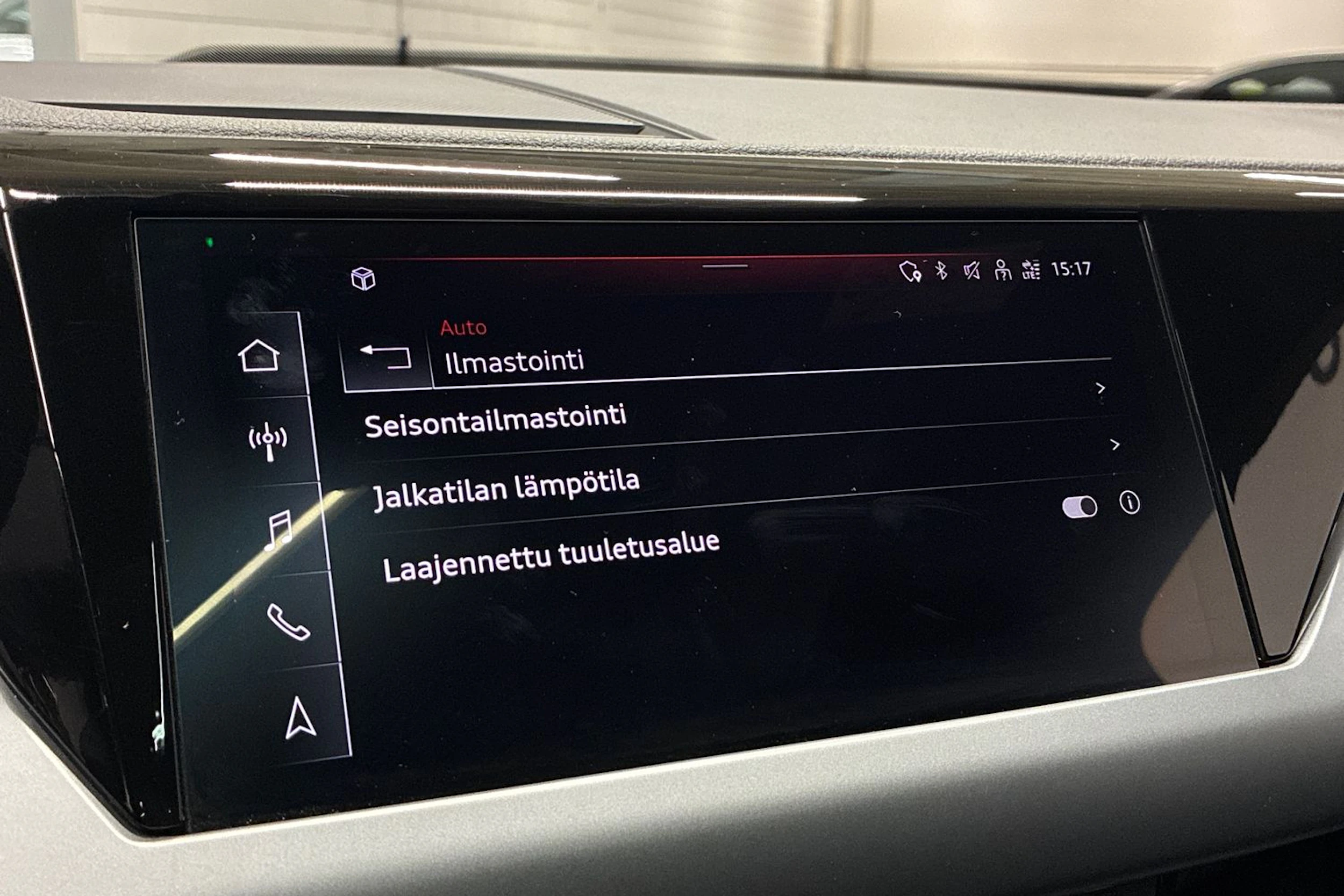musta Audi e-tron GT 2022 kuva 22.