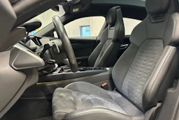 musta Audi e-tron GT 2022 kuva 24.