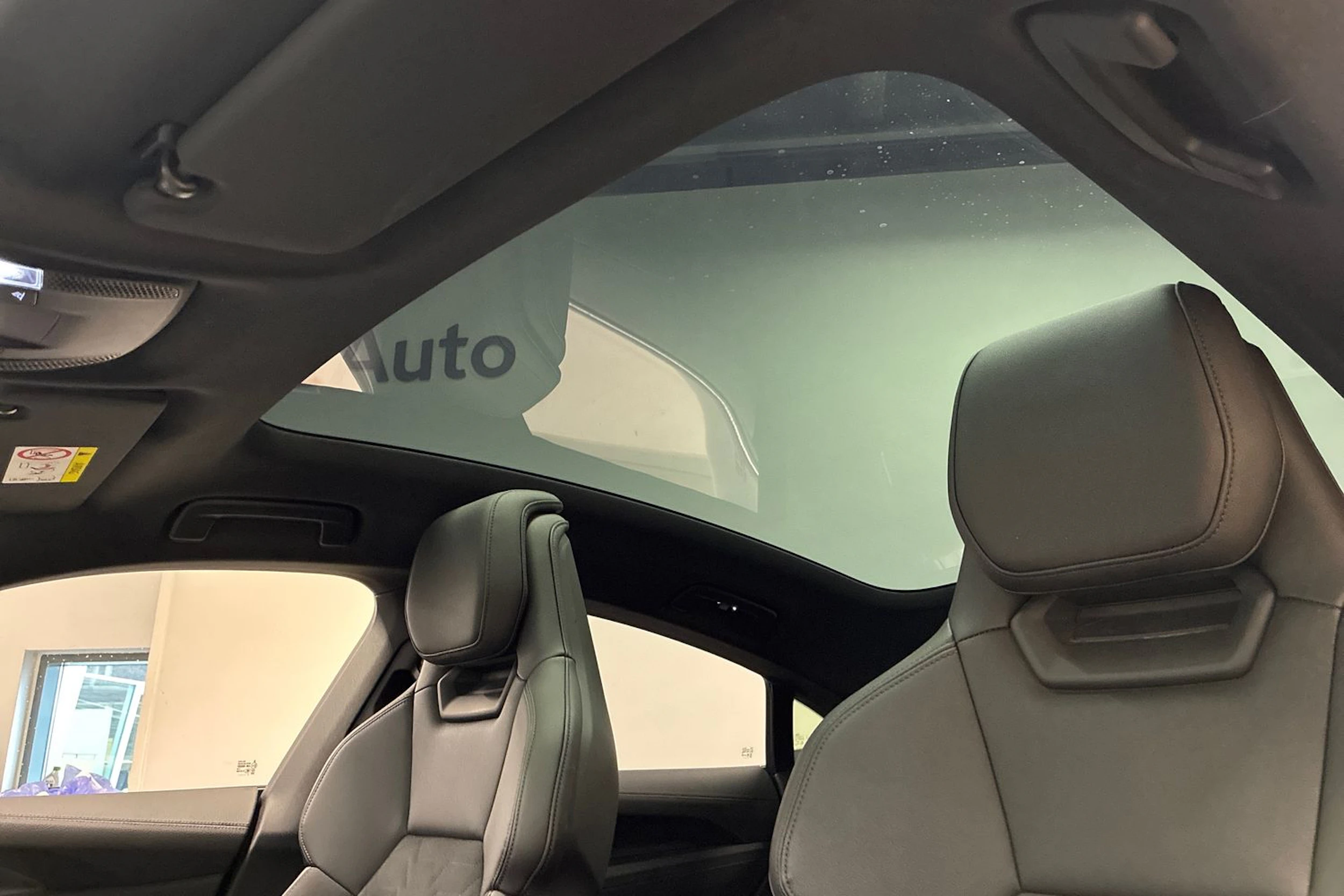 musta Audi e-tron GT 2022 kuva 25.