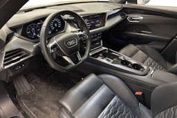 vihreä Audi e-tron GT 2022 kuva 7.