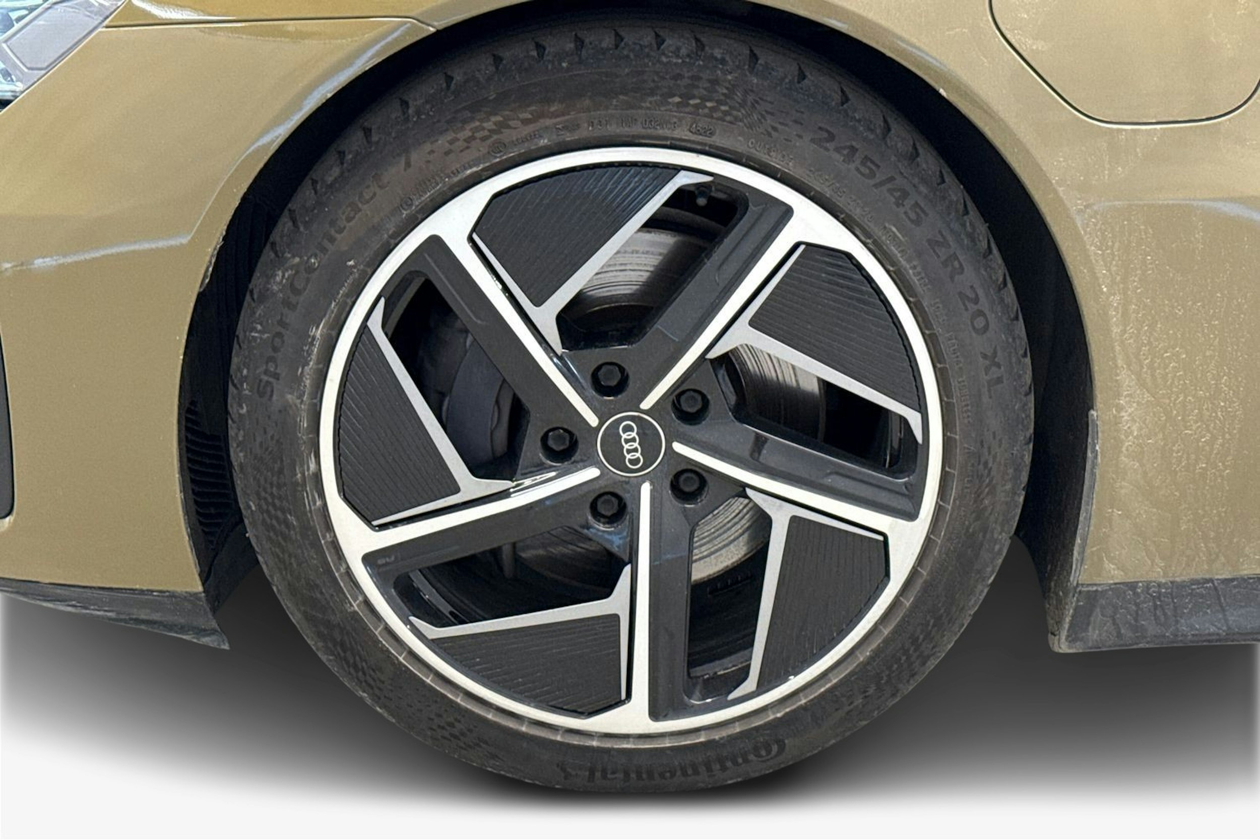 vihreä Audi e-tron GT 2022 kuva 11.