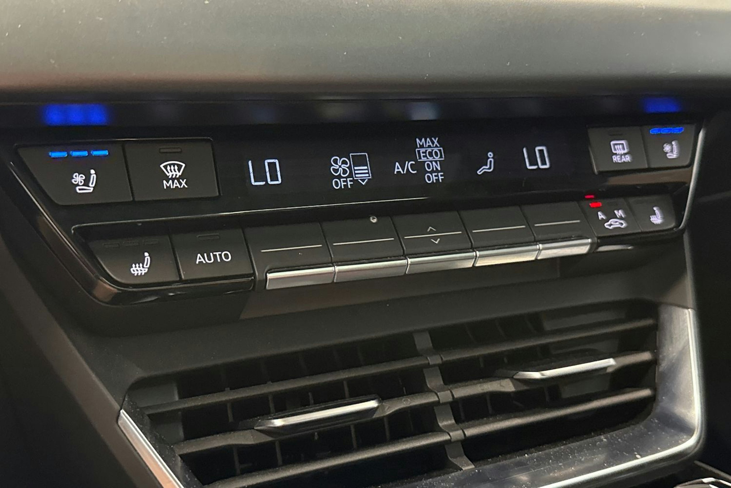 vihreä Audi e-tron GT 2022 kuva 16.