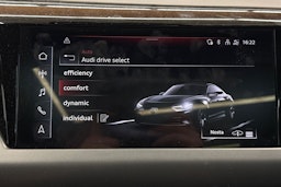 vihreä Audi e-tron GT 2022 kuva 18.