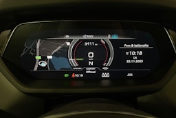 Harmaa Audi e-tron GT 2022 kuva 18.