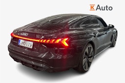 Musta Audi e-tron GT 2022 kuva 2.