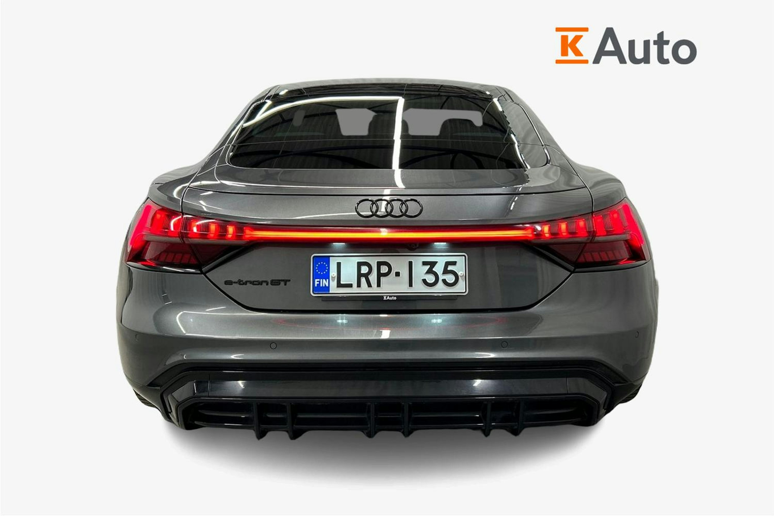 harmaa Audi e-tron GT 2022 kuva 3.