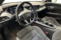 harmaa Audi e-tron GT 2022 kuva 7.