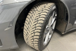 harmaa Audi e-tron GT 2022 kuva 13.