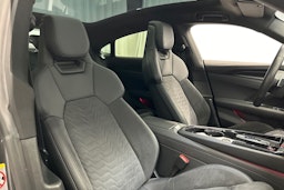 harmaa Audi e-tron GT 2022 kuva 15.