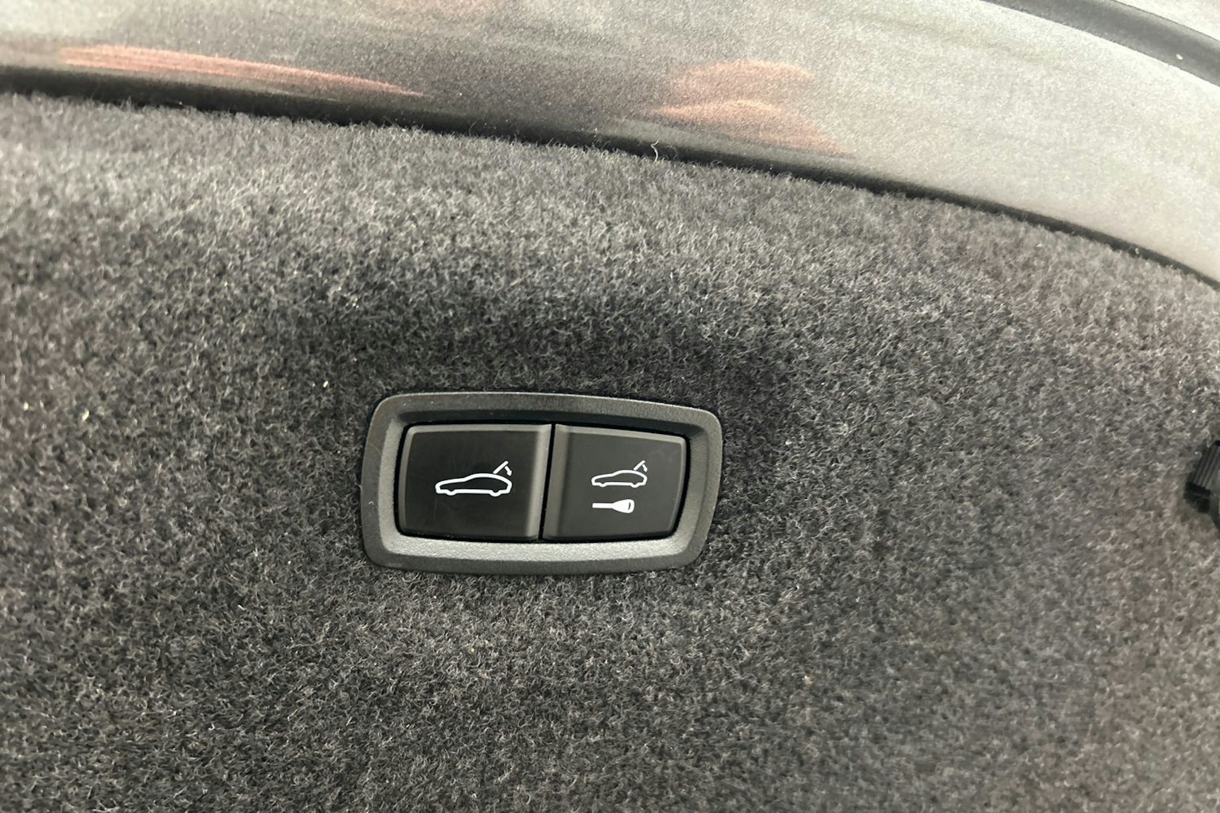 harmaa Audi e-tron GT 2022 kuva 17.