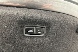 harmaa Audi e-tron GT 2022 kuva 17.