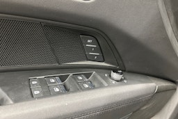 harmaa Audi e-tron GT 2022 kuva 18.