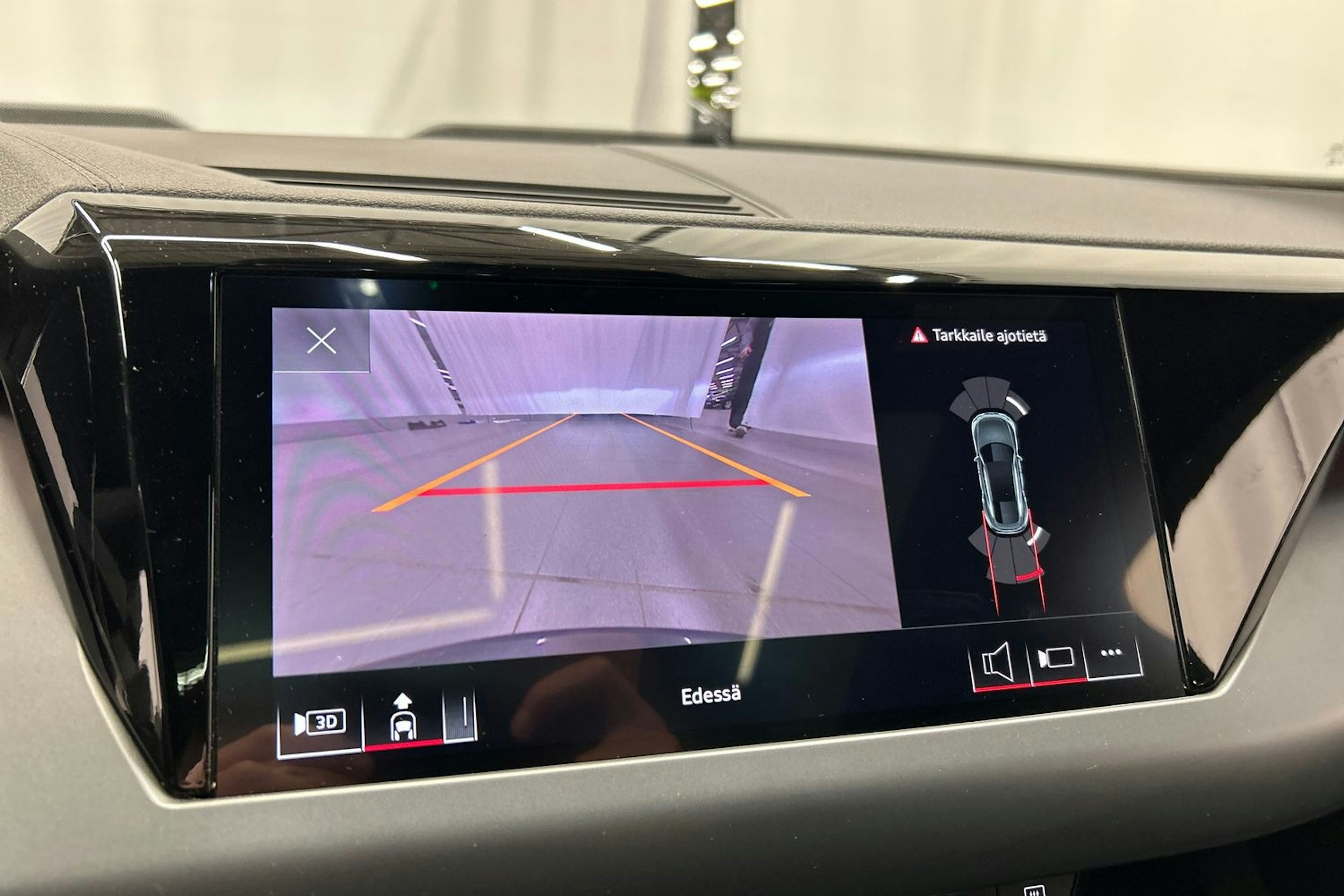 harmaa Audi e-tron GT 2022 kuva 26.