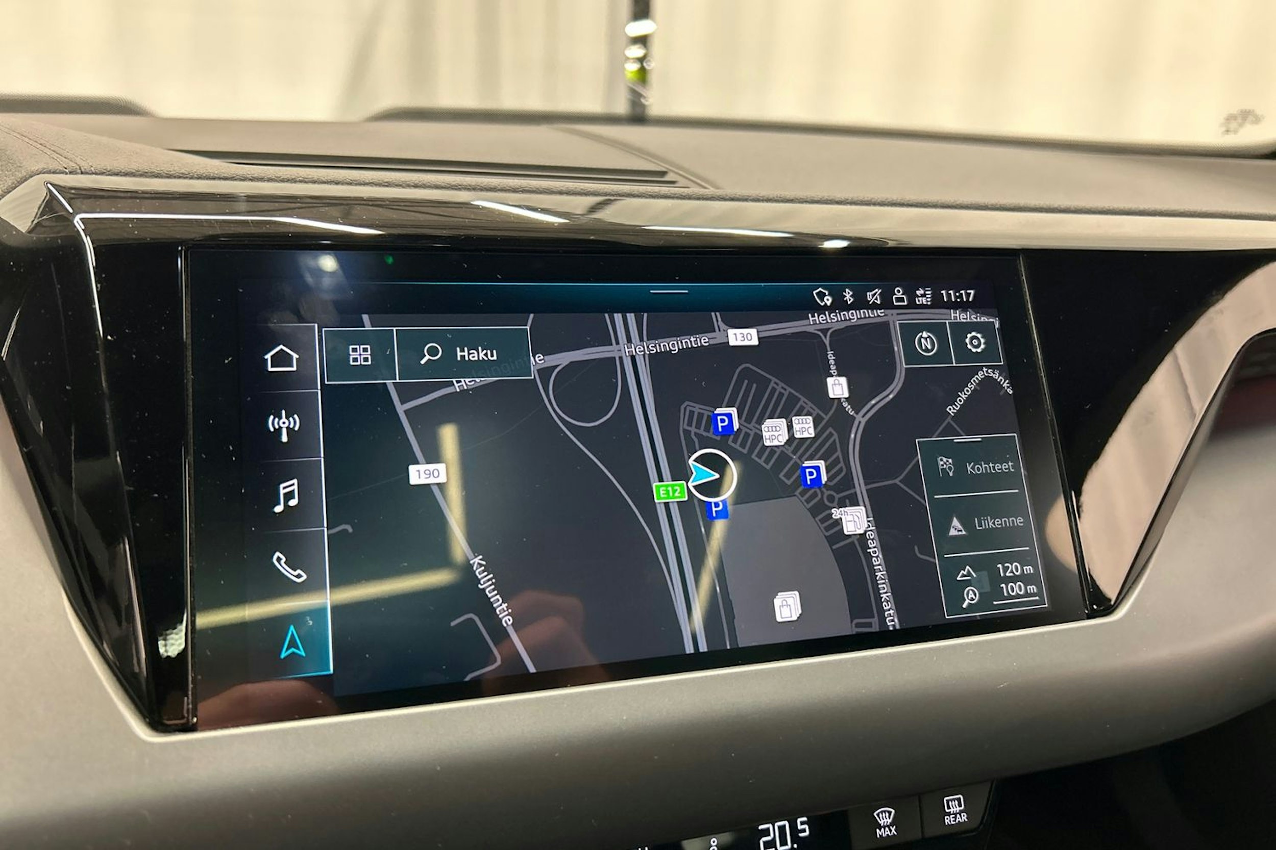 harmaa Audi e-tron GT 2022 kuva 27.