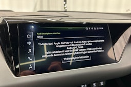 harmaa Audi e-tron GT 2022 kuva 29.