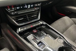 harmaa Audi e-tron GT 2022 kuva 31.