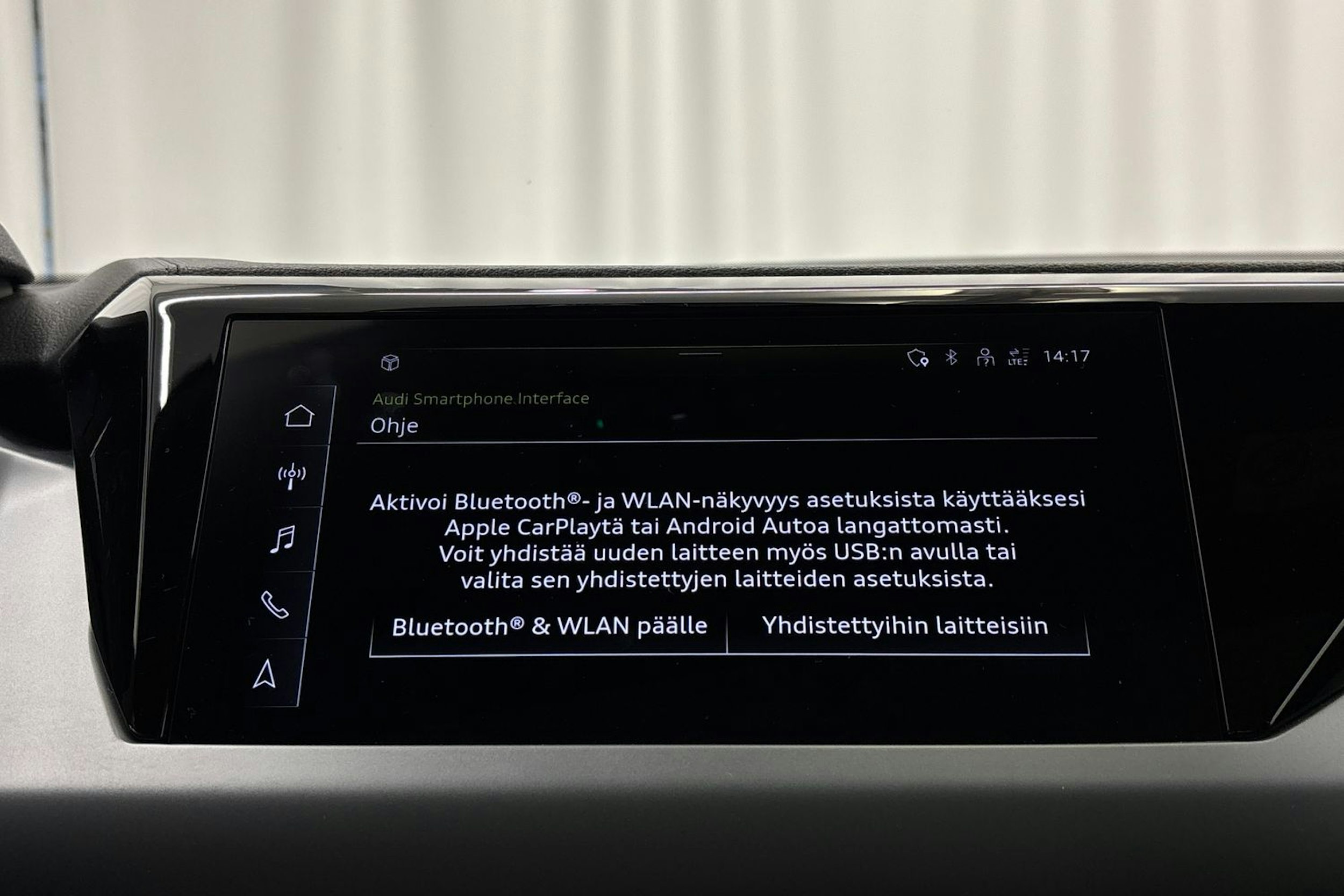 harmaa Audi e-tron GT 2022 kuva 27.