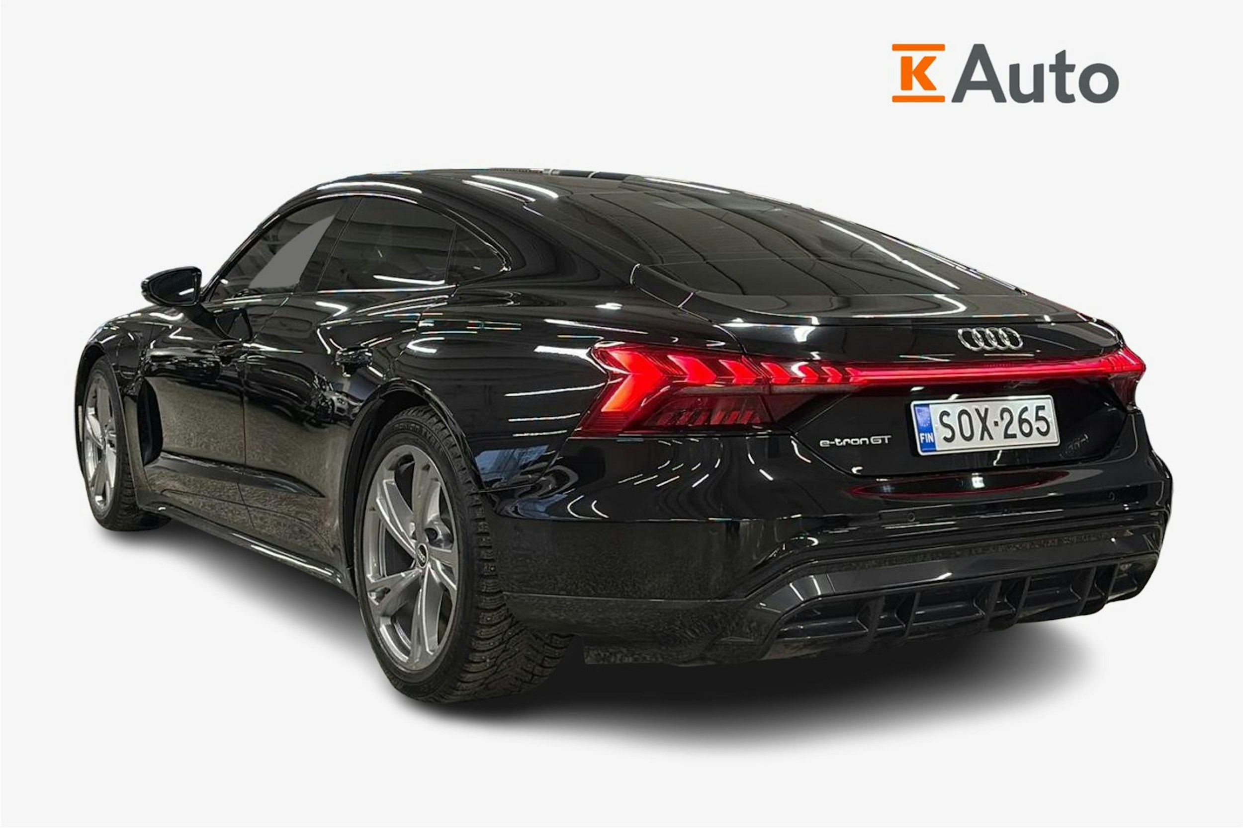musta Audi e-tron GT 2022 kuva 2.