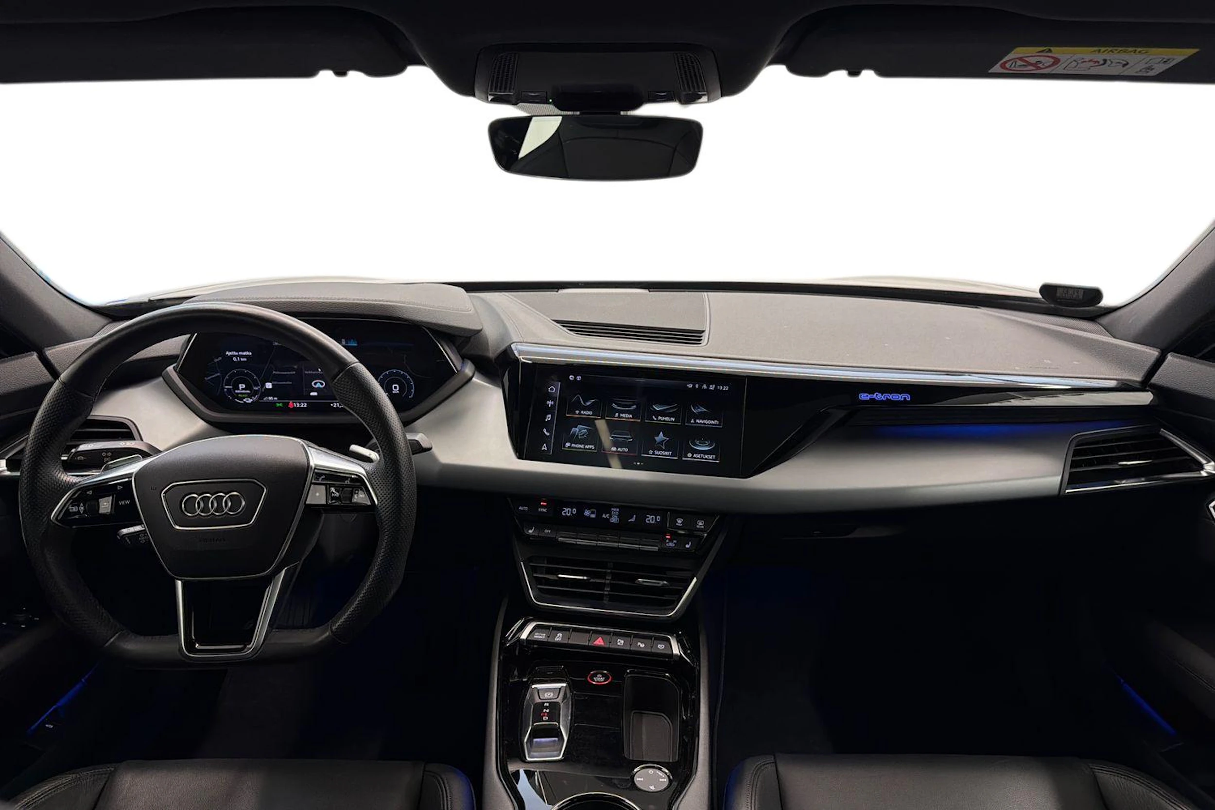 harmaa Audi e-tron GT 2022 kuva 7.
