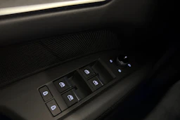 harmaa Audi e-tron GT 2022 kuva 17.