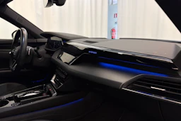 harmaa Audi e-tron GT 2022 kuva 32.