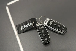 harmaa Audi e-tron GT 2022 kuva 33.