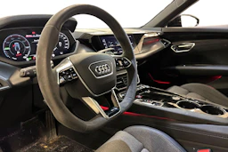 harmaa Audi e-tron GT 2022 kuva 3.