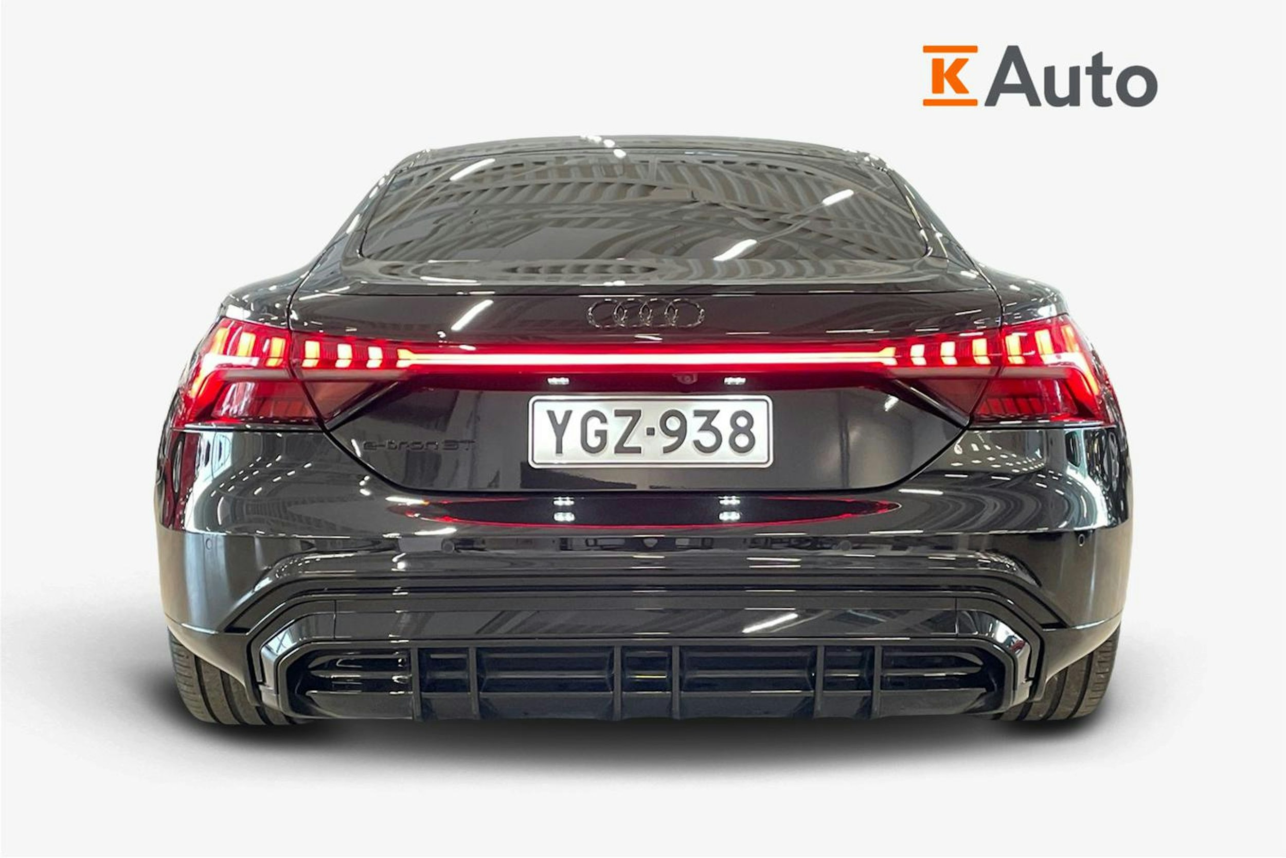 musta Audi e-tron GT 2022 kuva 6.