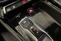 musta Audi e-tron GT 2022 kuva 38.