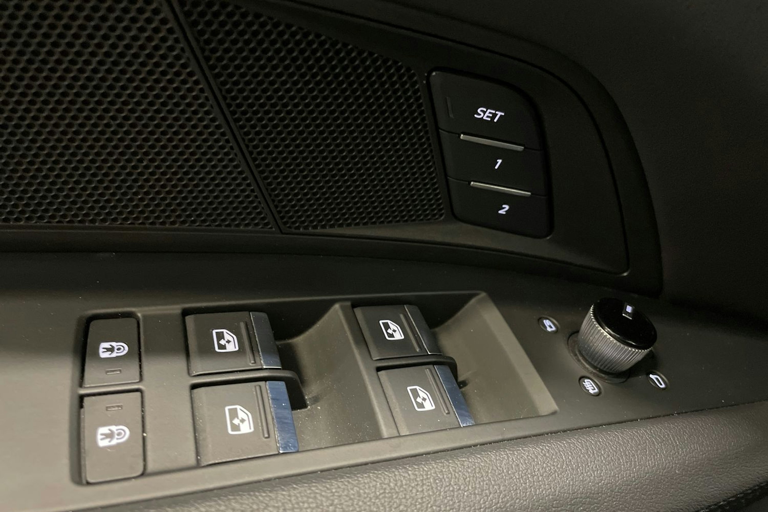 musta Audi e-tron GT 2022 kuva 41.